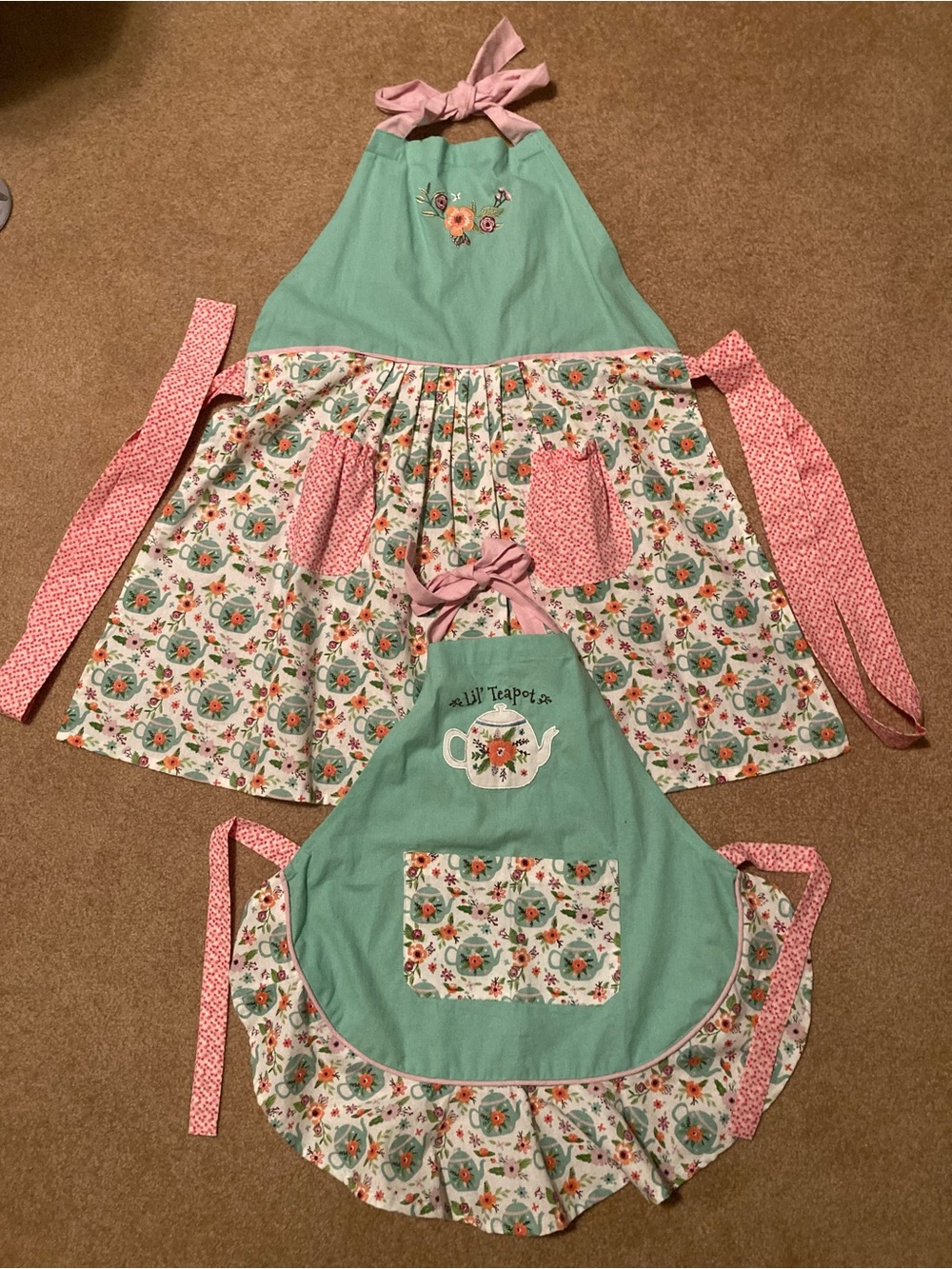 Mother daughter party apron set